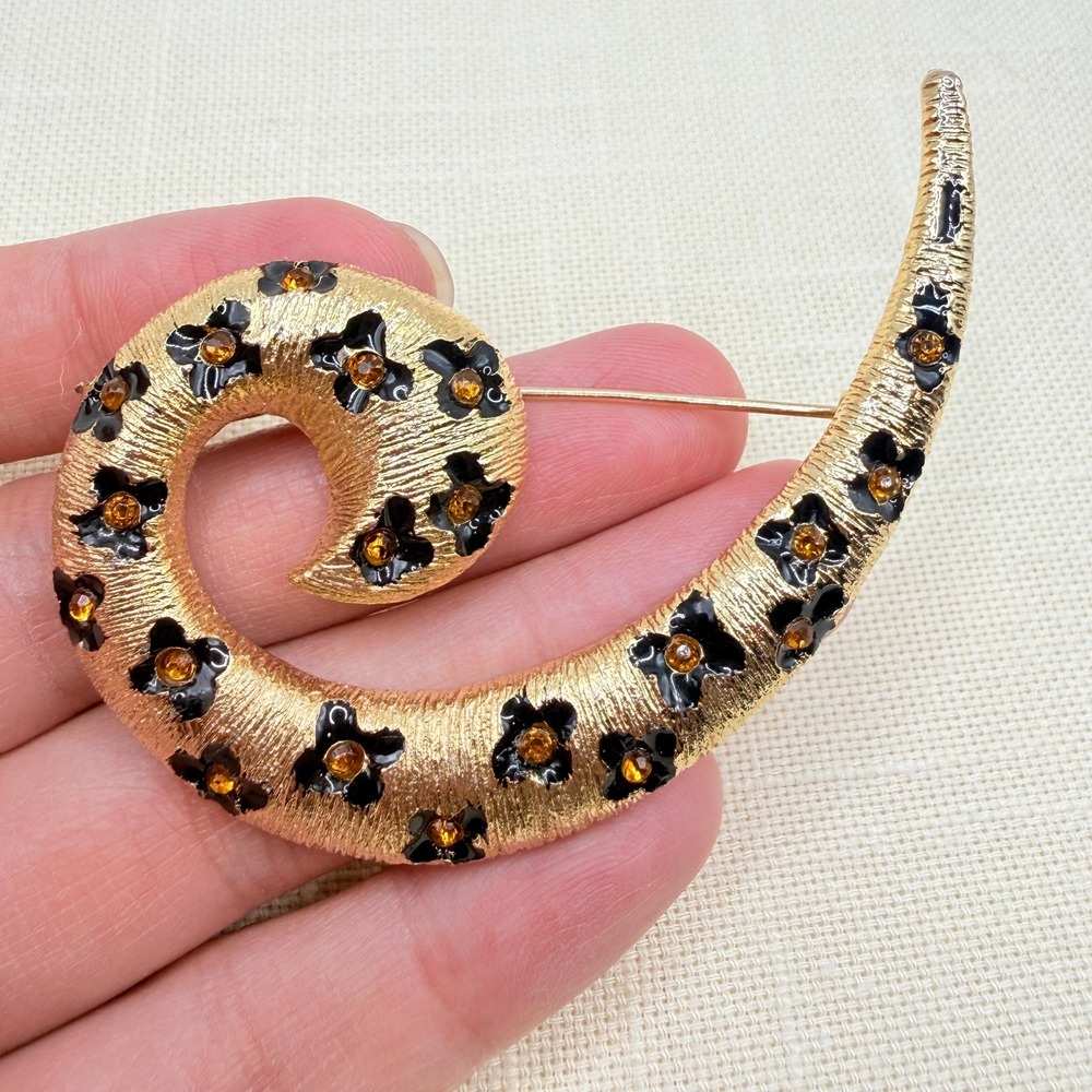 Vintage 80s Gold Tone Cheetah Animal Print Rhinestone Swirl Brooch Pin